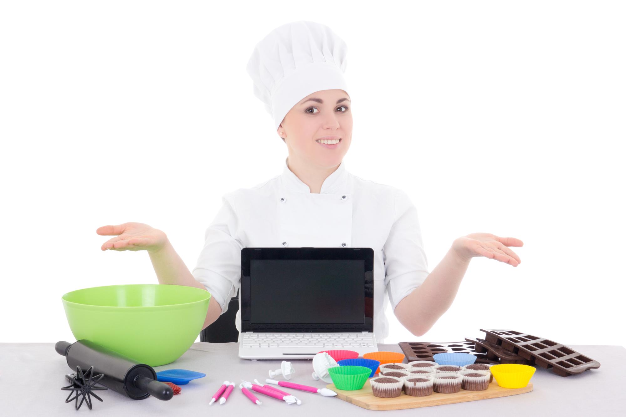 Chef locale che insegna una lezione online
